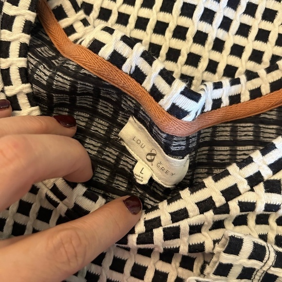 Lou & Grey Tops for Women 3/4 sleeve textured square print top - Picture 6 of 6